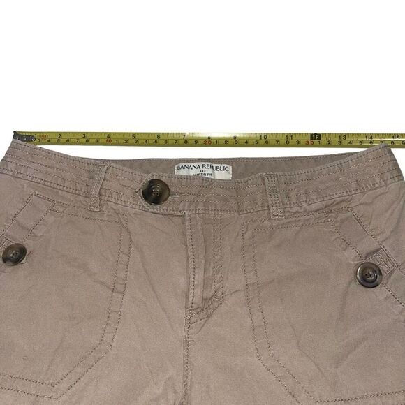 Banana Republic Khaki Martin Fit Cuffed Shorts - Size 4 - Picture 3 of 10